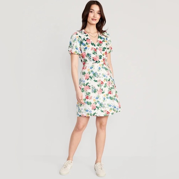 Old Navy Floral Puff-Sleeve Mini Wrap Dress - Picture 1 of 14